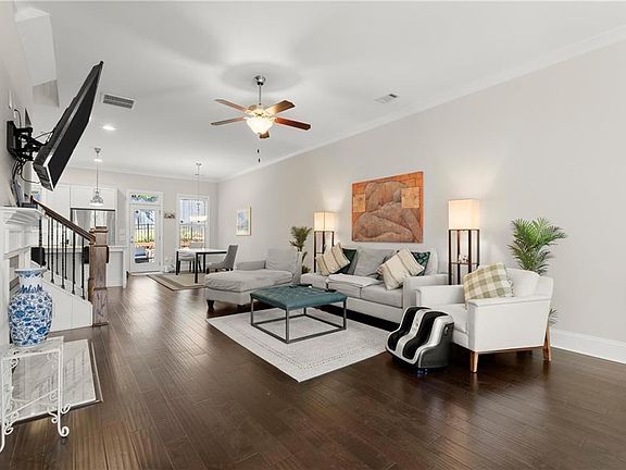 4th image of 1372 Doublegate Dr