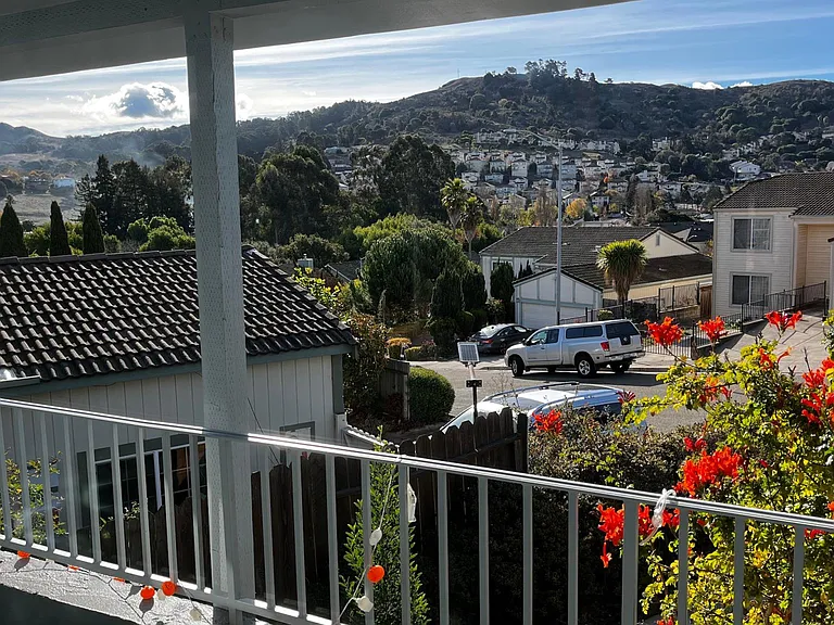 4079 Mozart Dr — Photo 6