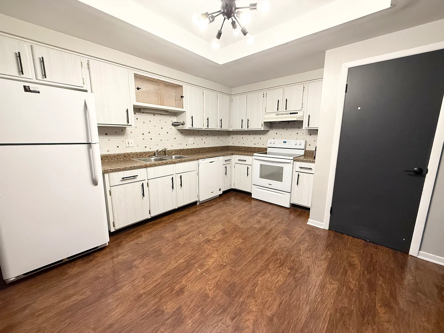 2 bed, $1,250 — Photo 4