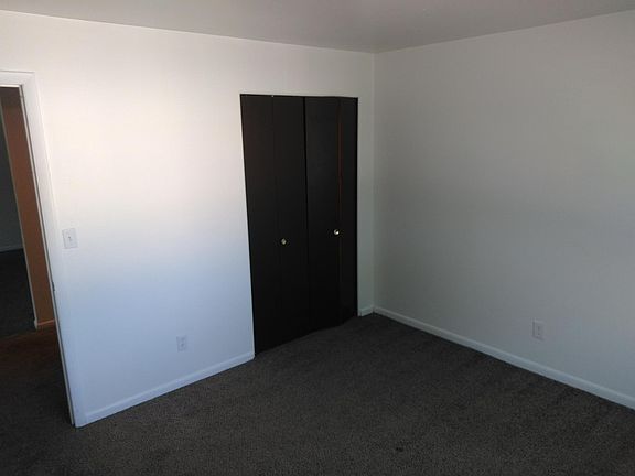 4th image of 3040 E Dorothy Ln APT 4