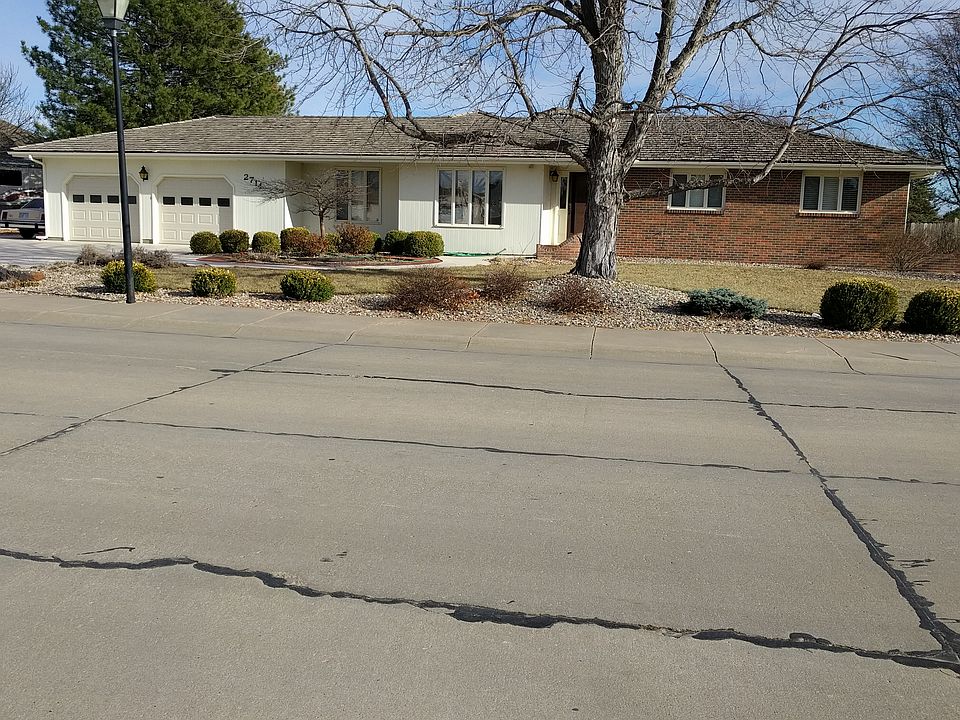 1st image of 2714 Barclay Dr