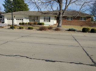 2714 Barclay Dr, Hays, KS 67601