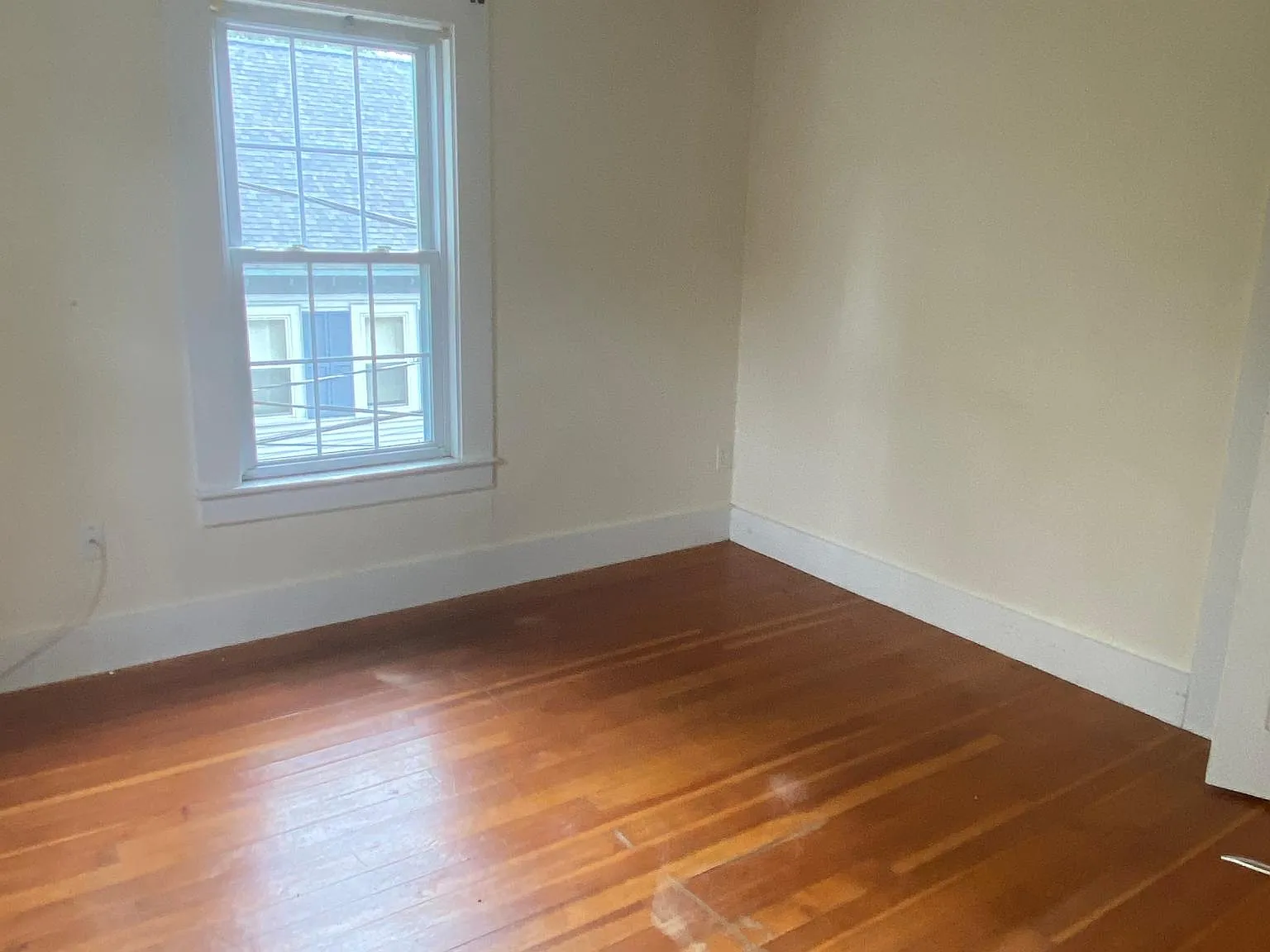 2 bed, 1300 sqft, $1,800 — Photo 2