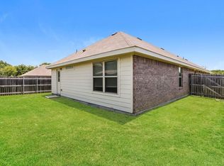 1704 Dove Cir, Ennis, TX 75119