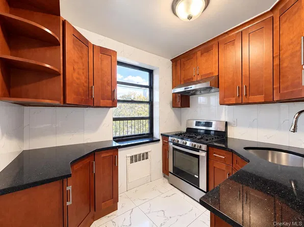 28-08 141st Street #3B, Flushing, NY 11354