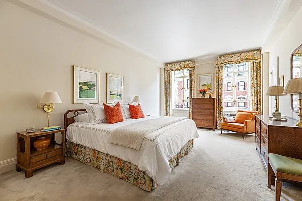 Sold by Compass | media 6