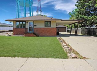 1536 7th St SW, Minot, ND 58701