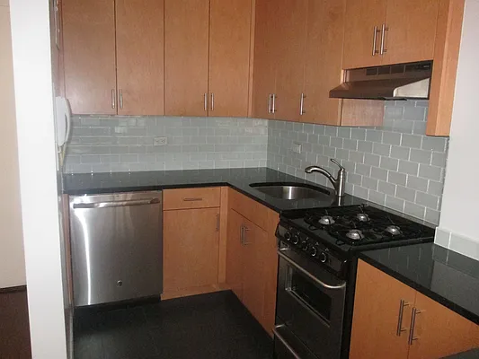 Rented by Carlyle Property Management | media 4