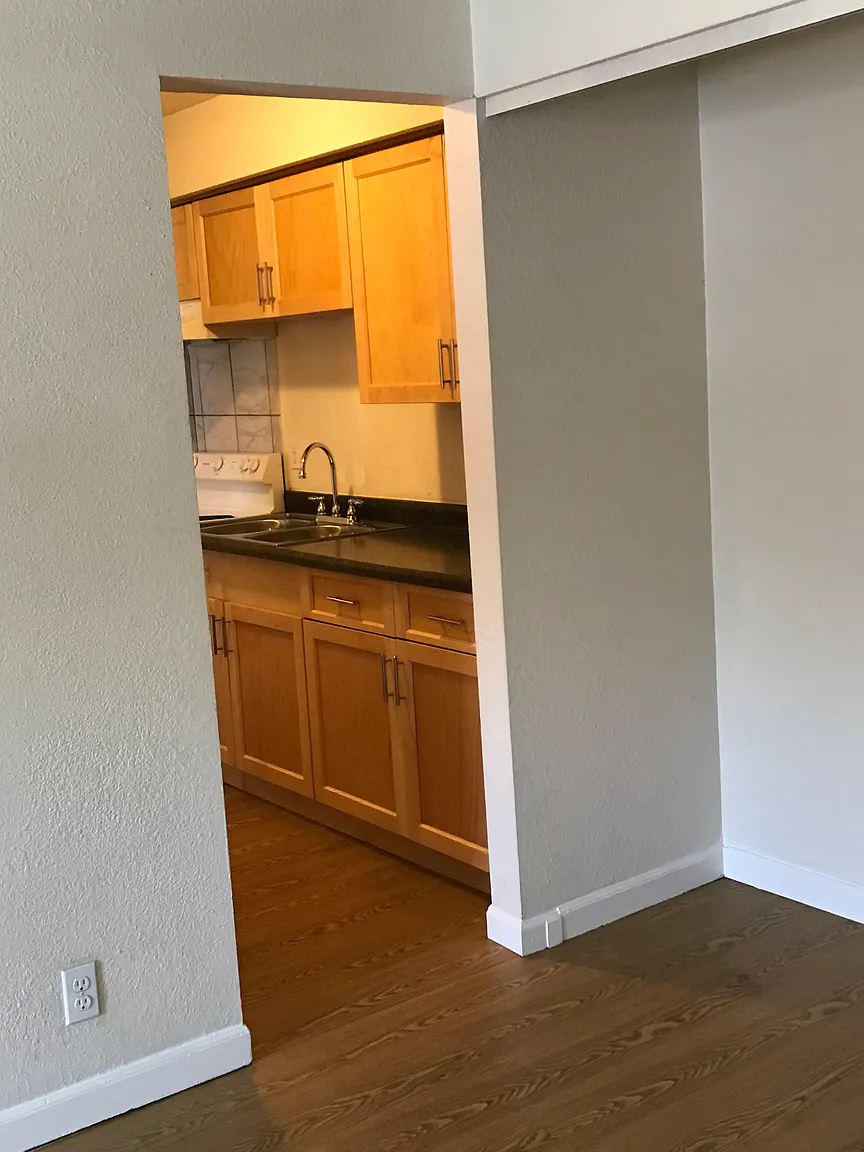 901 E Colorado Ave photo 1
