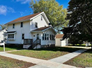 106 13th St S, Northwood, IA