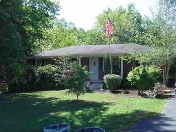 1st image of 210A Chestnut Dr