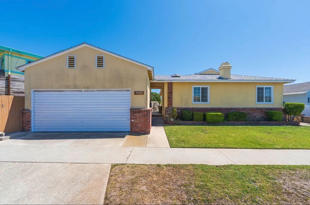 3 bed, 1156 sqft, $4,880 — Photo 2