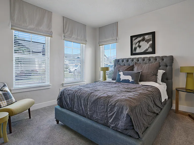 Secondary bedroom