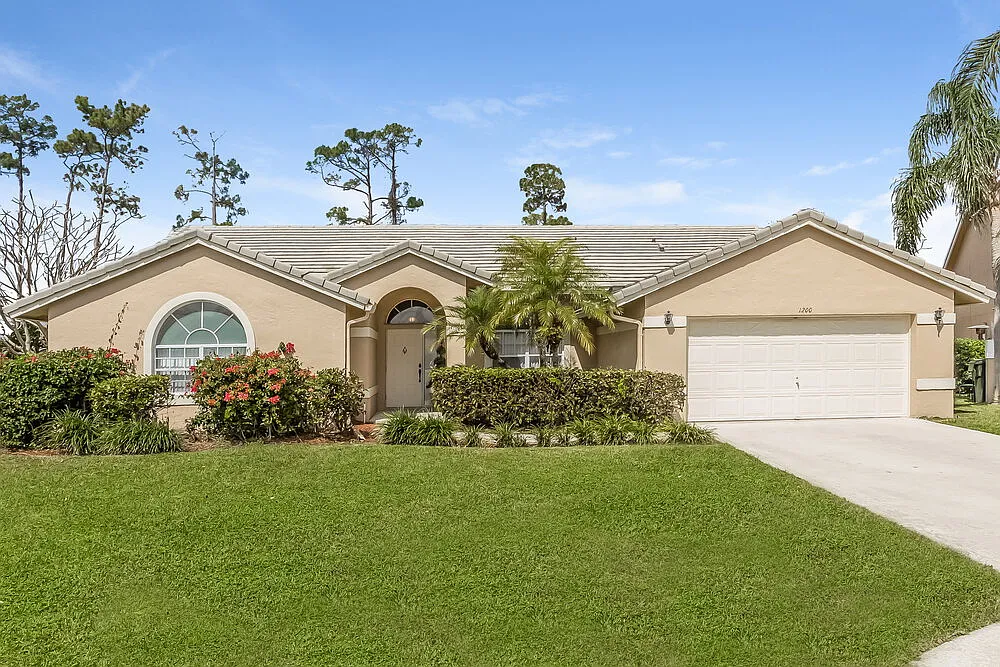 3 bed, 2.0 bath, 2018 sqft, $3,520 — Photo 1