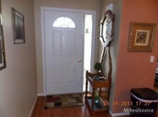 29284 Red Maple Dr, Chesterfield, MI