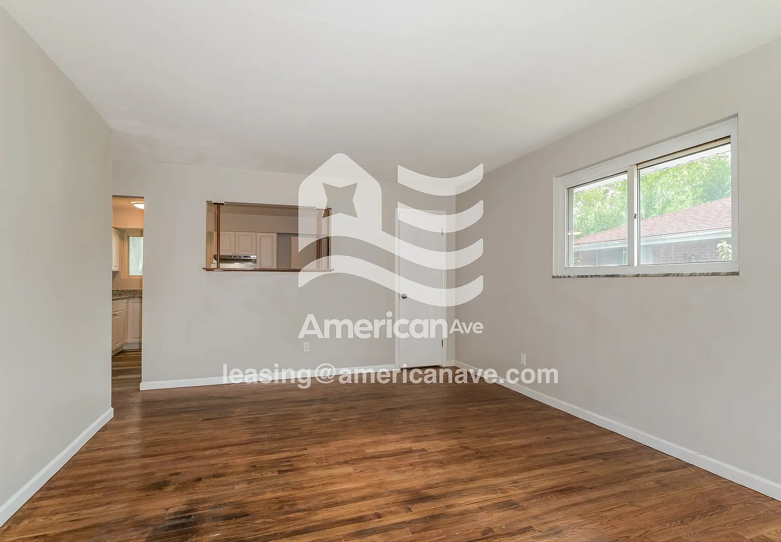 3 bed, 2.0 bath, 1050 sqft, $1,208 — Photo 3