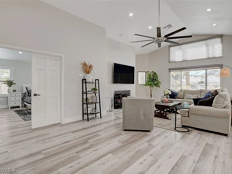 5429 Painted Sunrise Dr — Photo 13