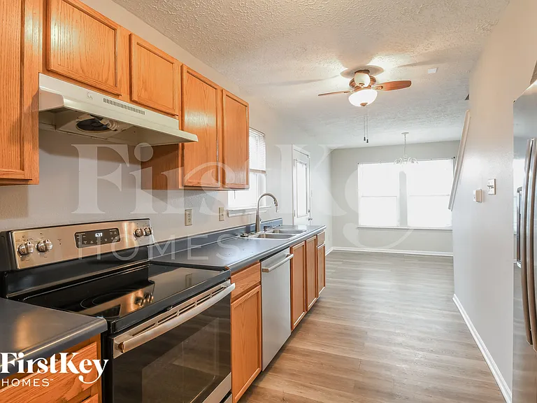 2332 Providence Ct — Photo 6