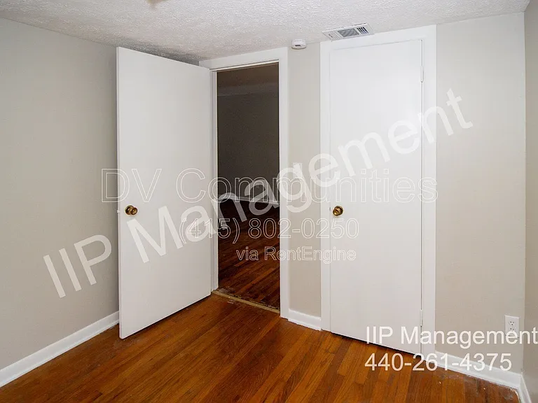 6177 Iroquois Trl — Photo 5