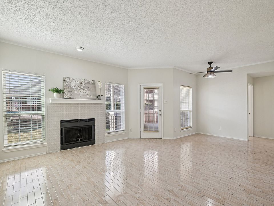 1st image of 1700 Amelia Ct APT 212