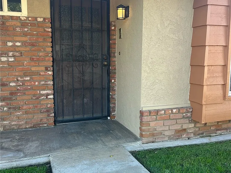 1192 Man O War Dr — Photo 11