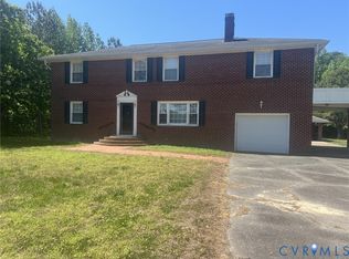 9516 Colonial Trl E, Smithfield, VA 23430