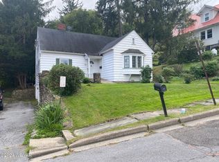 110 Akeley Ln, Lock Haven, PA 17745