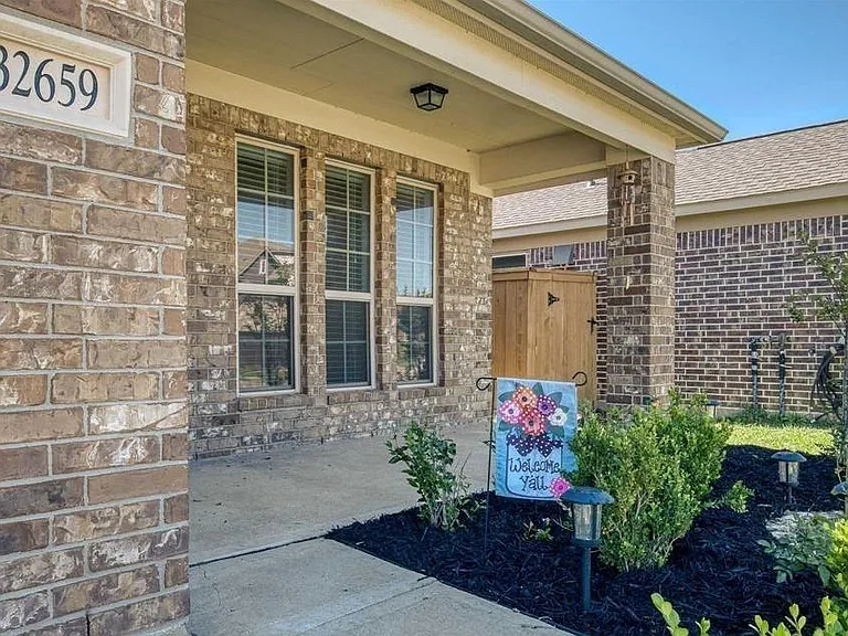 32659 Timber Point Dr — Photo 2