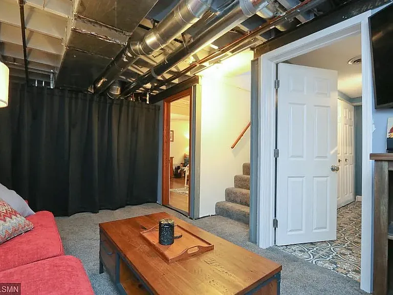 1119 Van Buren Ave — Photo 13
