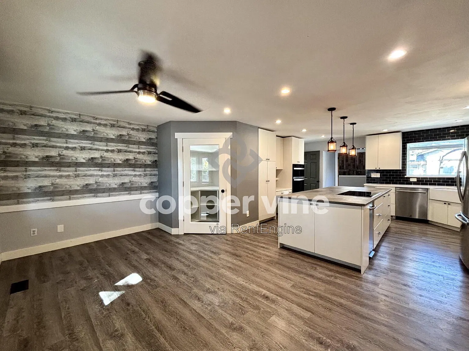 4 bed, 2.5 bath, 2376 sqft, $3,125 — Photo 4