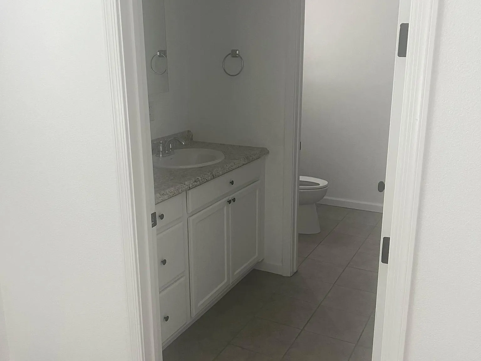 2 bed, 2.5 bath, 1600 sqft, $2,200 — Photo 4