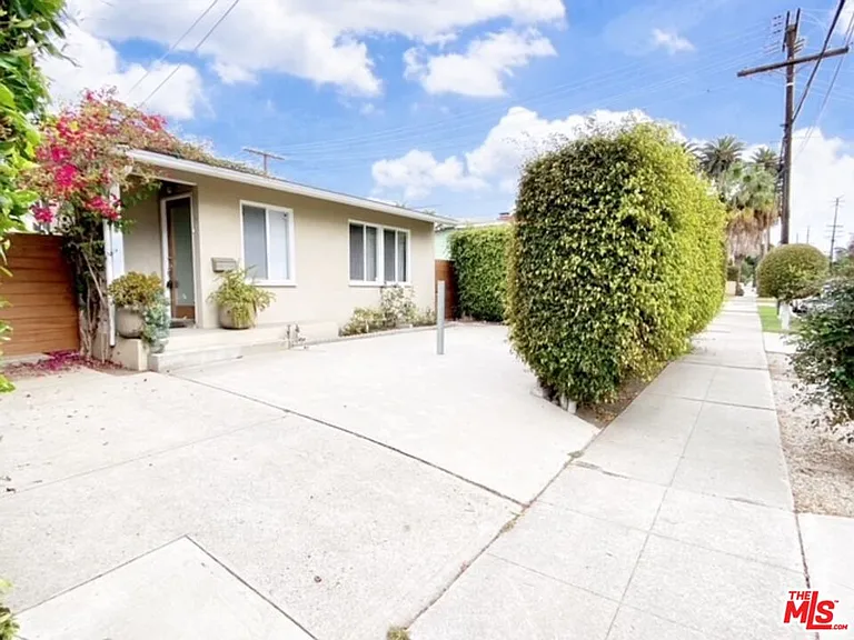 11673 Mississippi Ave — Photo 1