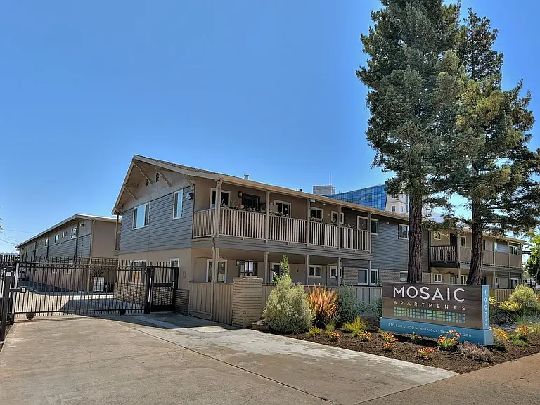 Mosaic Apartments — Photo 18