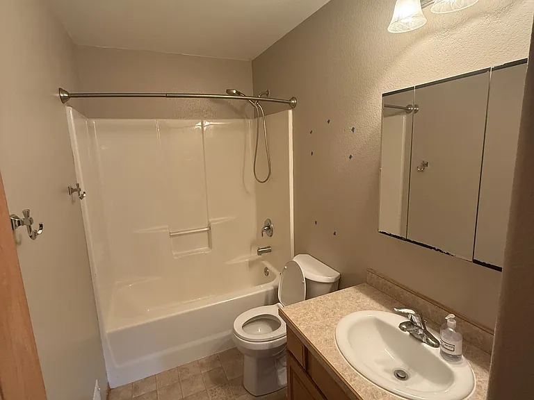 335 N Roy Cir — Photo 10