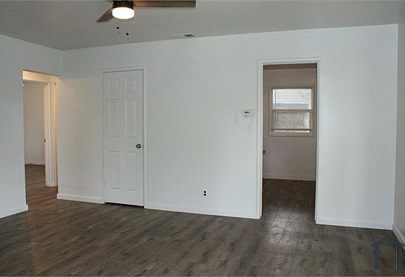 3rd image of 262 Westwood St