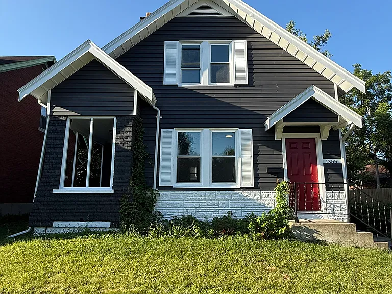 1855 Dalewood Pl — Photo 1