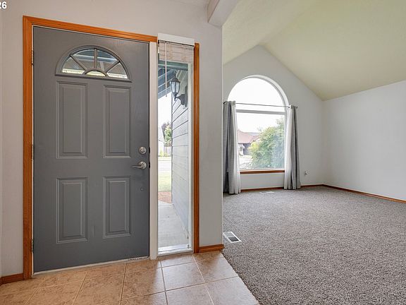 3rd image of 317 SE 9th Ave