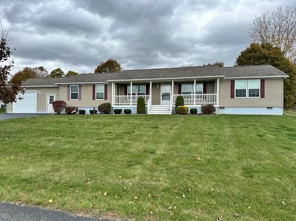 31 Perrys Way N, Dansville, NY 14437