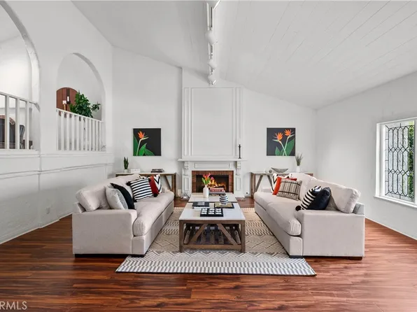 15604 Royal Oak Rd, Encino, CA 91436