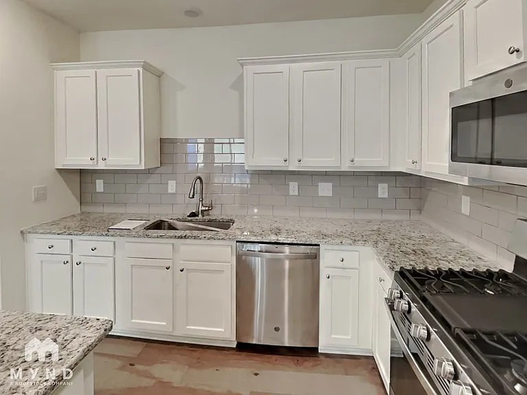 238 Quinn Rd — Photo 3
