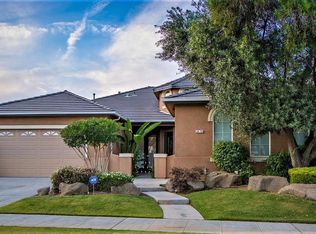 2479 Warner Ave, Clovis, CA 93611