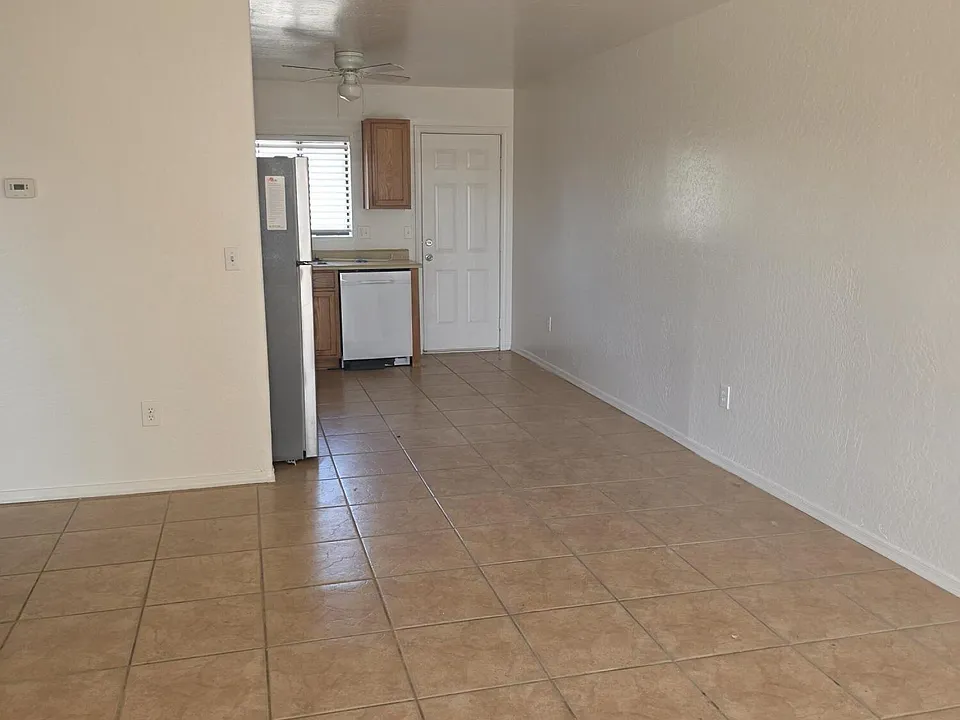 9950 W Lynx Dr #C & D
