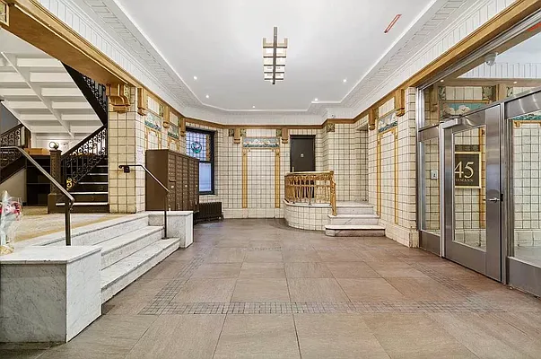 Rented by MOTION New York | media 9