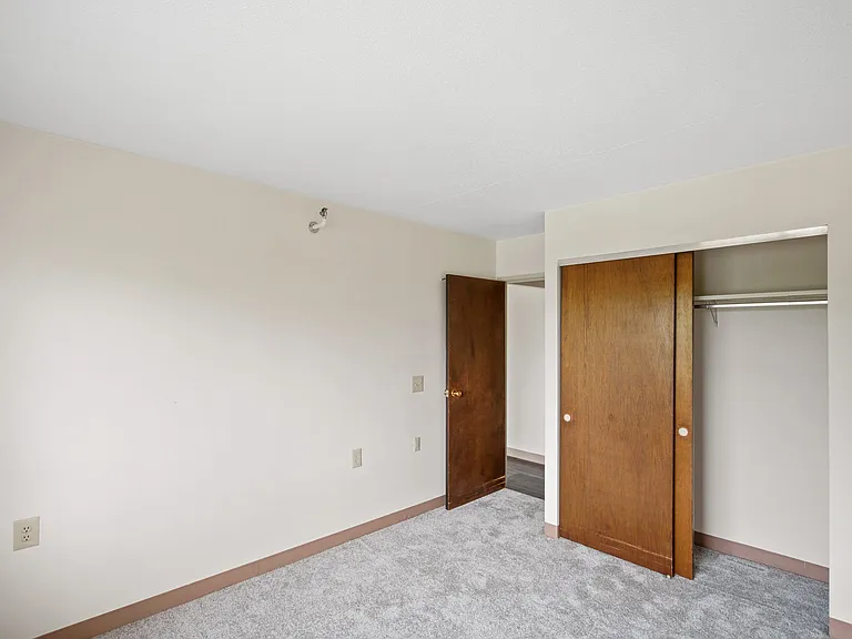 Independence Place Apartments: A 55 and Better Community — Photo 28