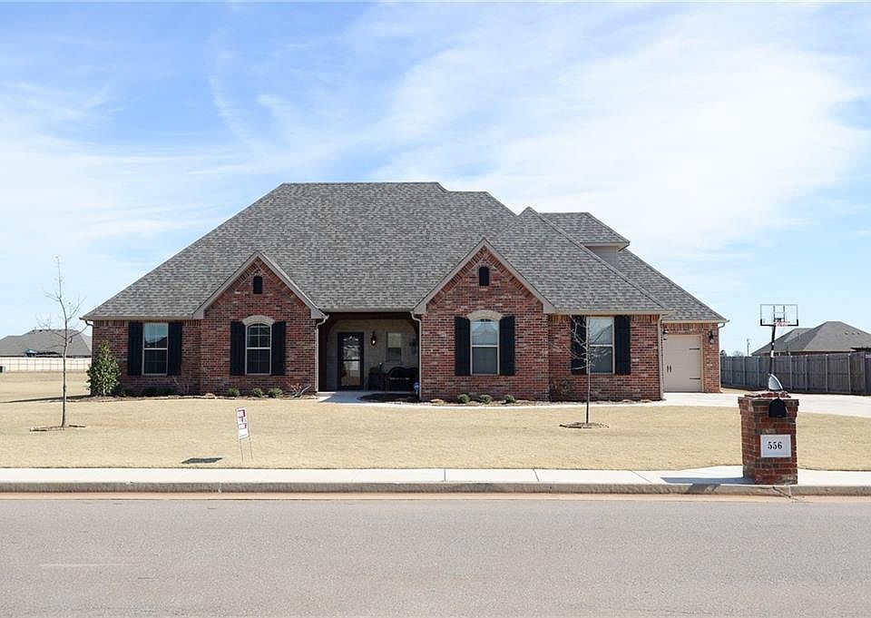 1st image of 556 Stephany Dr