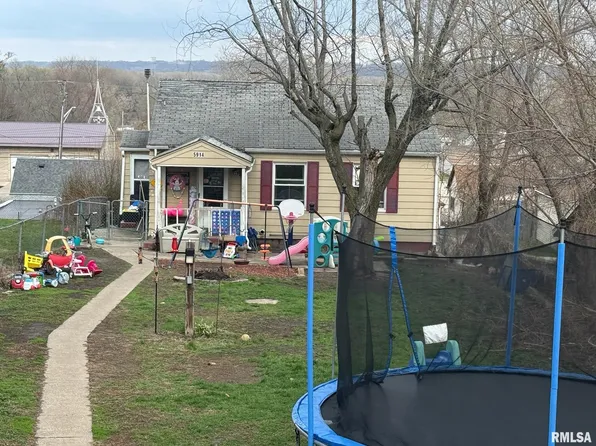 5914 S Jefferson St, Bartonville, IL 61607