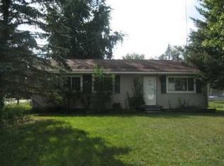 401 Coleman St, Pinckney, MI 48169