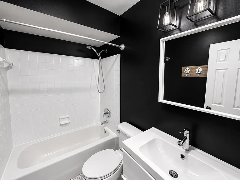 2478 NW Holiday Ct — Photo 12