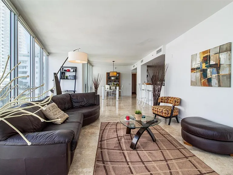 6305 Indian Creek Dr #5A — Photo 7