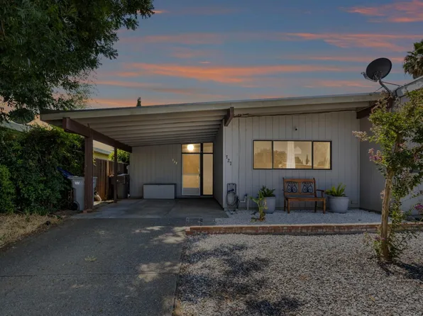 727 Borchard Ct, Woodland, CA 95695